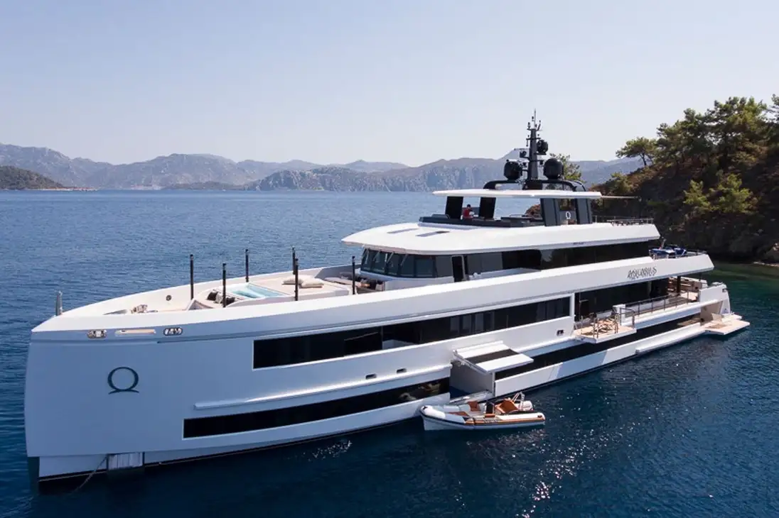 AQUARIUS Motor yacht for charter