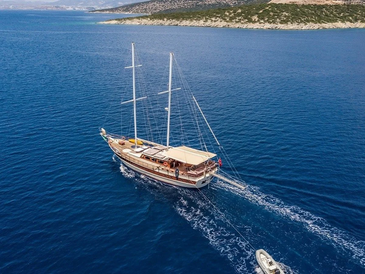 Gulet Elara